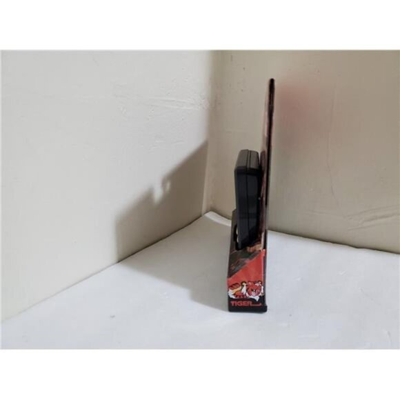 Retro-inspired Tiger Electronics Jurassic Park Electronic LCD Video Game - Picture 6 of 10